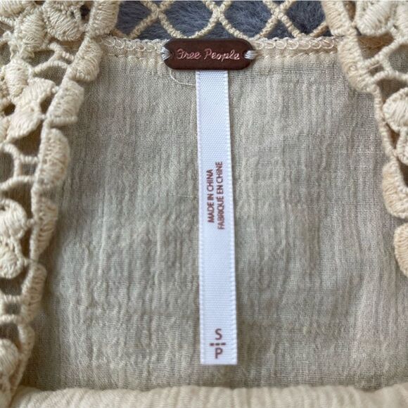 Free People On the Island Crochet Linen-Feel Top S 🌿✨ - Picture 13 of 16